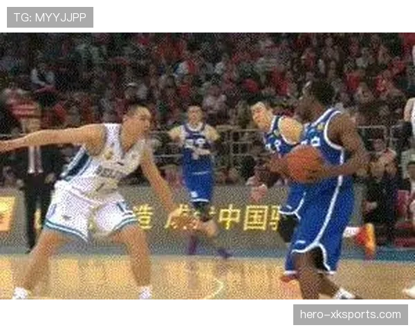 新手必读:阻挡犯规与带球撞人区别判定教学指南 新手必读:阻挡犯规与带球撞人区别判定教学指南