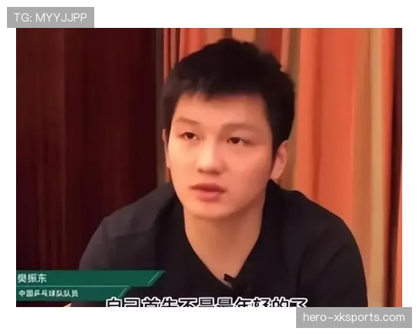 樊振东训练完直接去吃路边摊，球拍还抵在电动车上